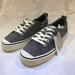 NWT Cariuma OCA suede lowtop sneakers